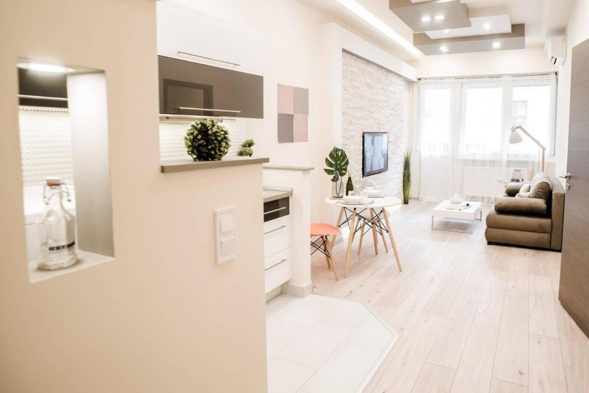 New Luxury Apartment In The Center With A/C Budapest Exterior photo