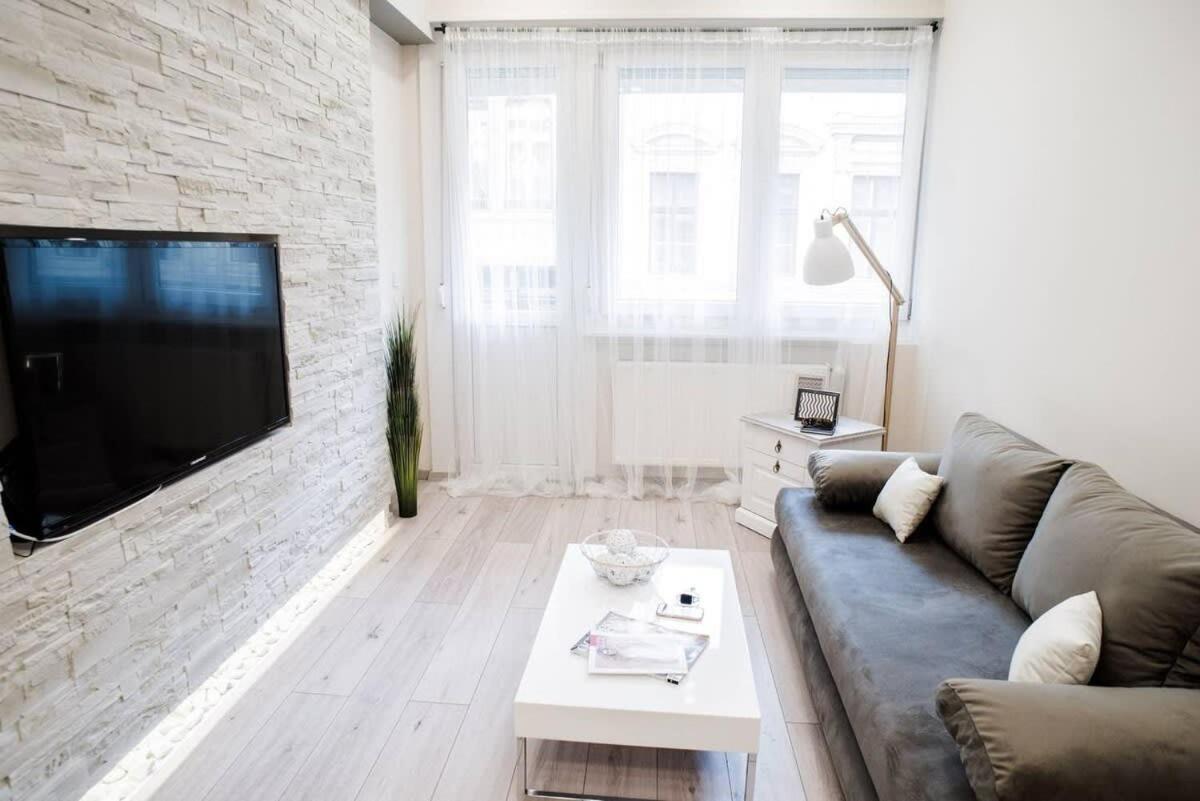 New Luxury Apartment In The Center With A/C Budapest Exterior photo